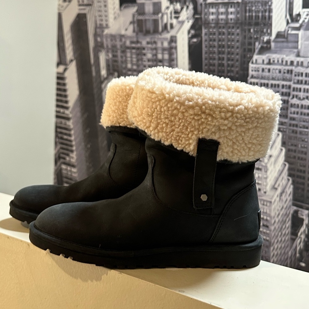 Ugg Malindi Women's Black Cuffable Boots Size 7